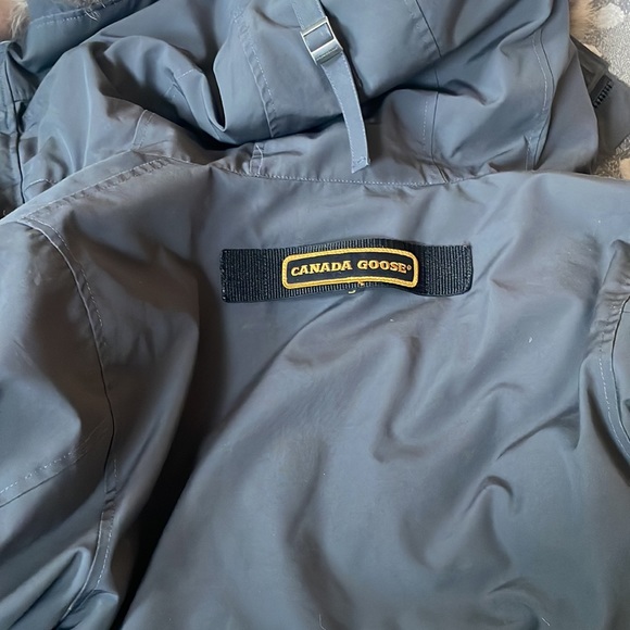 Mens Canada goose jacket size Medium - Picture 8 of 8